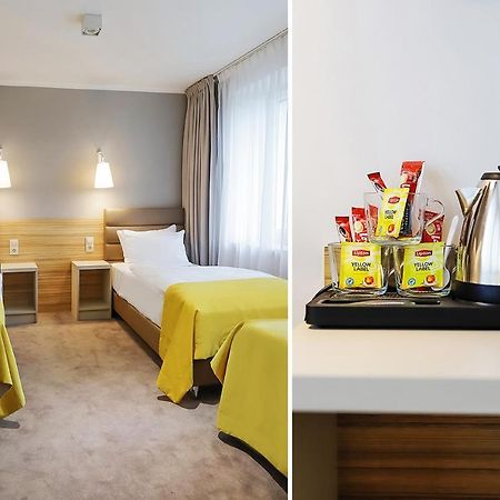Poznan West Hotel - Airport Extérieur photo